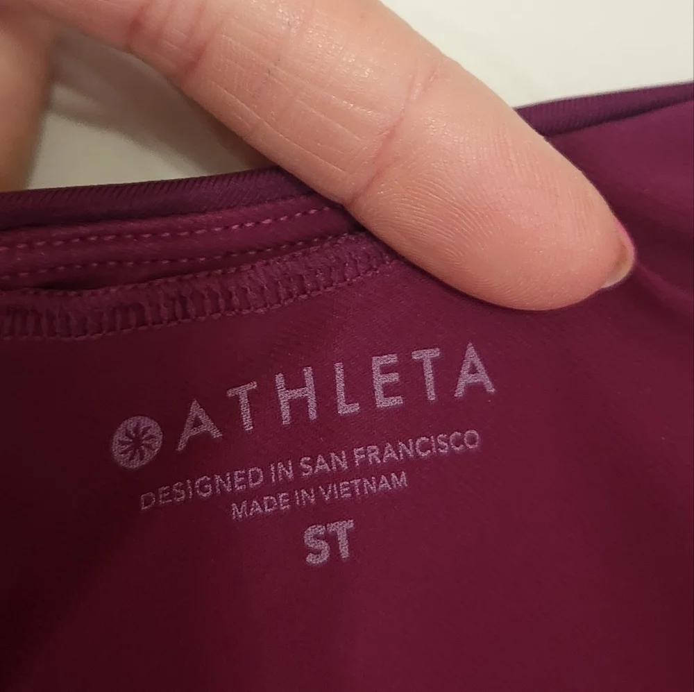 Athleta Keyhole One Piece Swimsuit Swim Strappy Purple Small Tall Skinny Strap